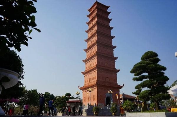 cac-chua-hai-phong-6_7136258775784079a1f36f4ef412ee9a_grande chua-tuong-long
