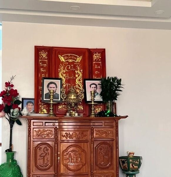cach-trang-tri-ban-tho-cuu-huyen-that-to-5_c7173c1c87da4526a4cd79360e02cae3_grande Mẫu bàn thờ cửu huyền thất tổ