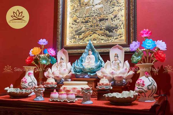 mo-cua-hang-ban-do-phat-giao-8_5a9dae2acd4847c0b5b374a9ac862c4a_grande dia-chi-ban-si-vat-pham-phat-giao-hien-thuy