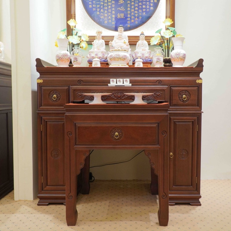 Vì sao nên chọn mua Bàn Thờ Gia Tiên tại Hiền Thủy?